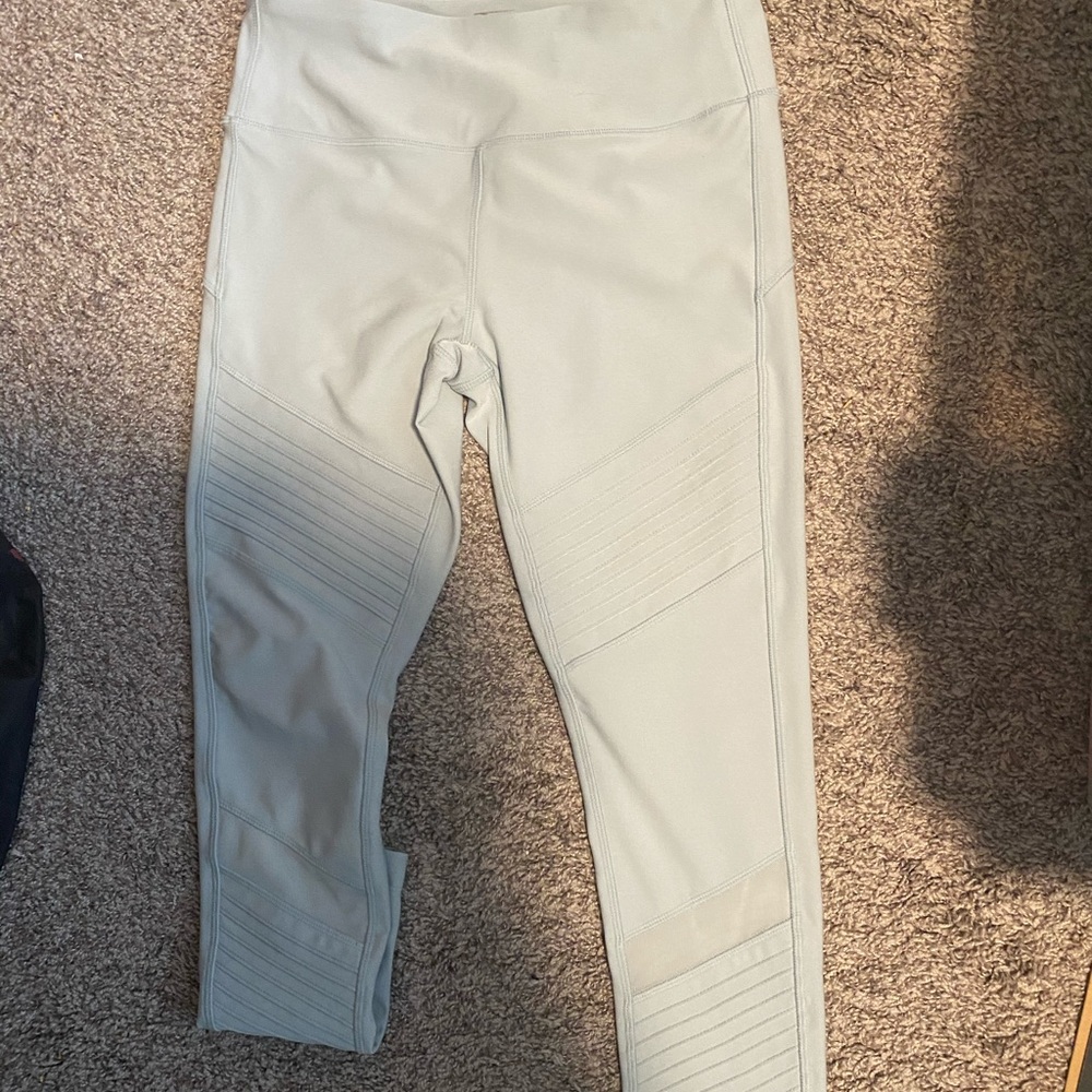 Women’s Mondetta training Leggings